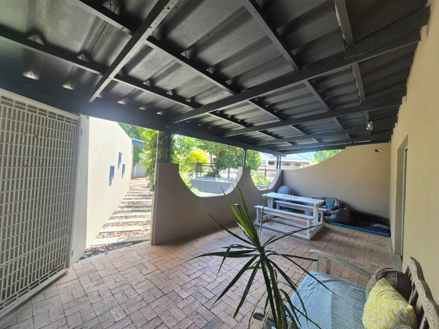 4 Bedroom Property for Sale in Twee Rivieren Western Cape